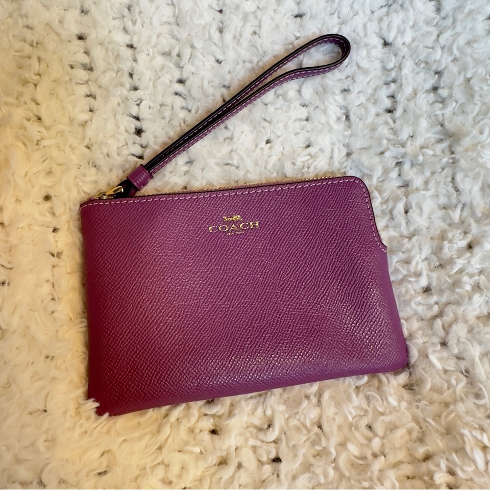 Coach Pebbled Leather Magenta Zip Wristlet Wallet